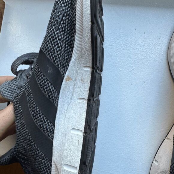 Adidas Swift Run Core Black Heather Gray Knit Sneaker Shoes in M7.5/W9 - Picture 3 of 8